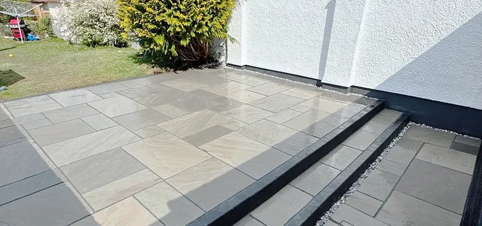 Kandla-Grey-Sandstone-Paving-.webp